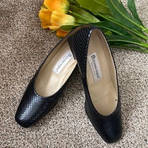 Etienne Aigner black textured heels